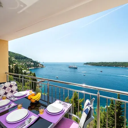 Violet - Two Bedroom With Balcony And Sea View 公寓 *